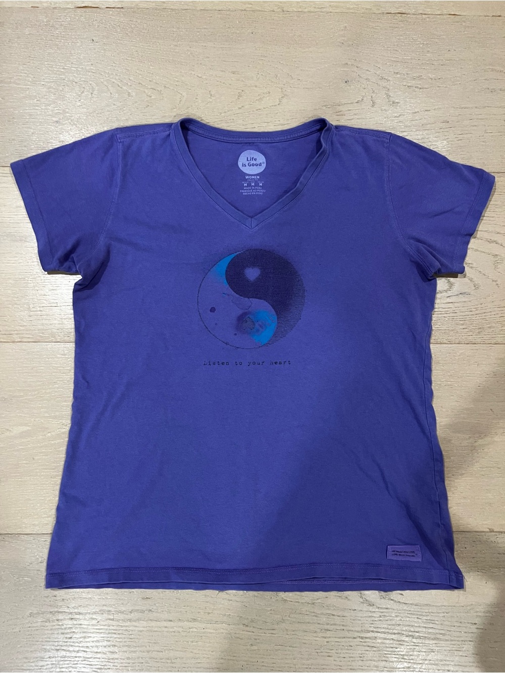 Life is Good Purple Yin Yang Graphic V-Neck Tee Size M